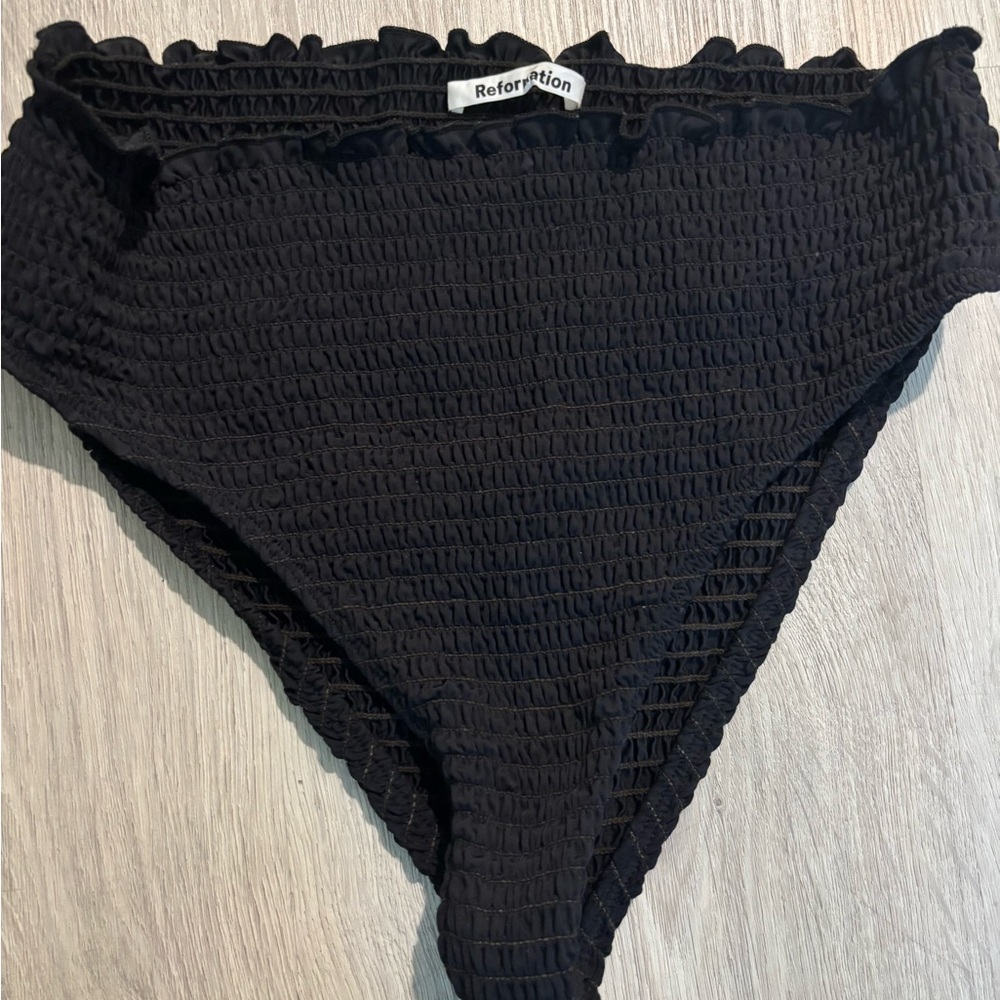 Reformation High-Waisted Black Bottoms Medium